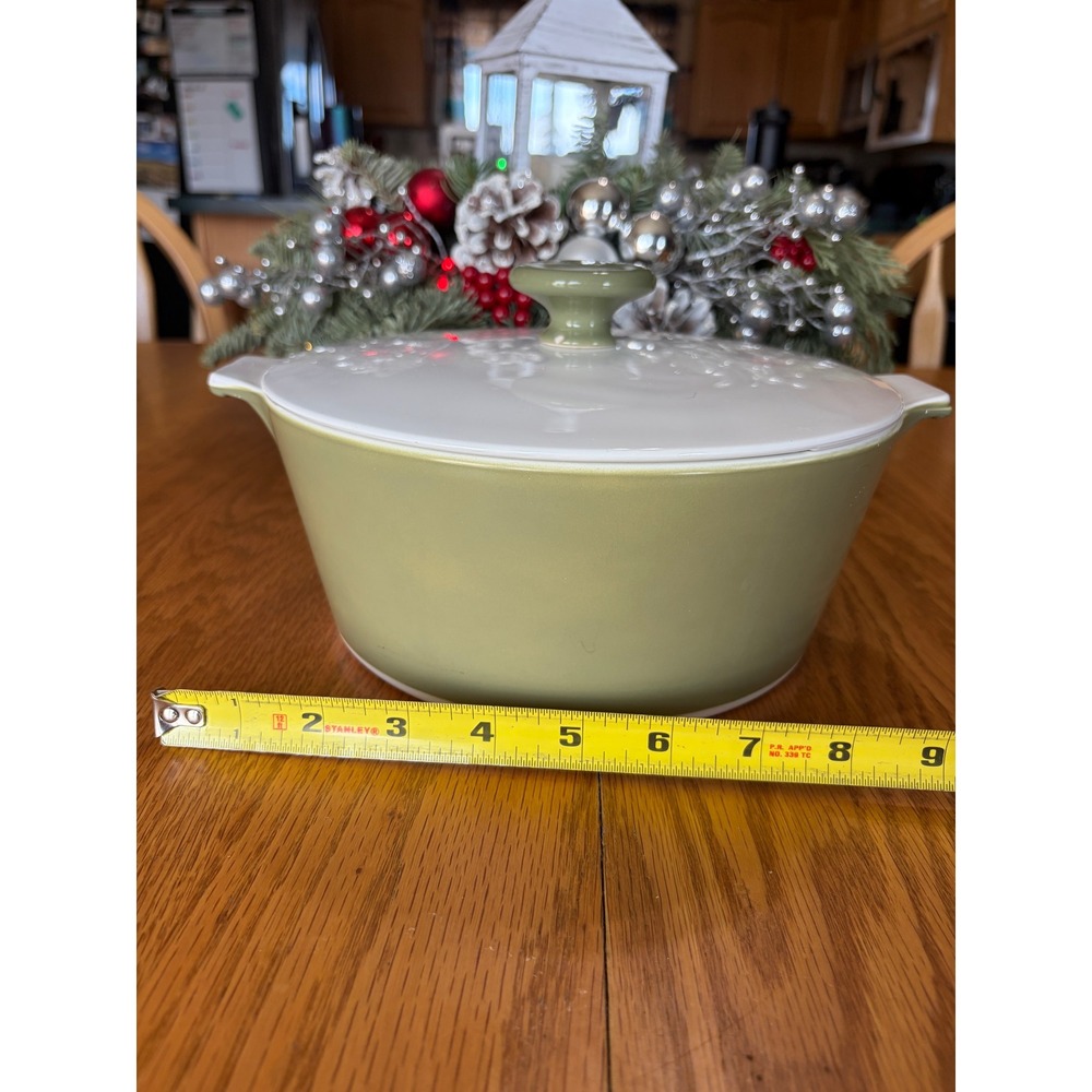 Corning Ware P702B 2 1/2‎ Qt Oval Casserole Dish Sage Green White Made USA